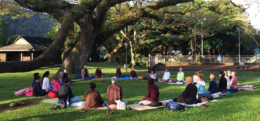 Thầy Giảng Pháp Tại Thiền Đường Bồ Đề - Honolulu